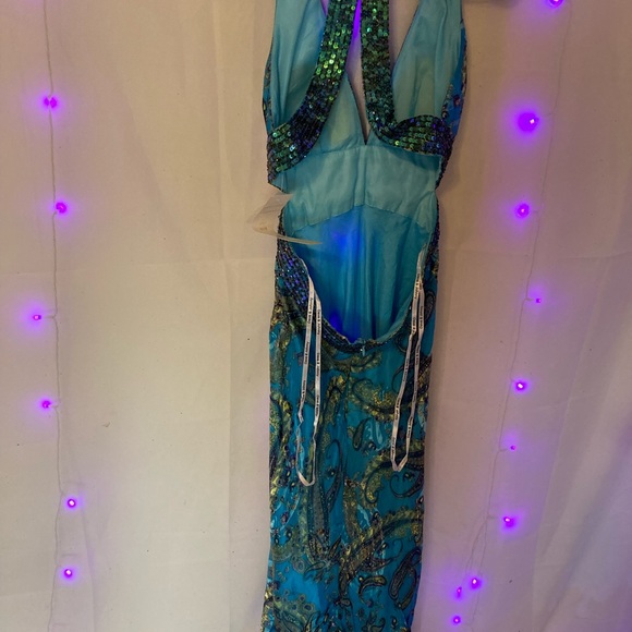 Dave & Johnny Dresses & Skirts - Never worn Dave and Johnny sequin dress